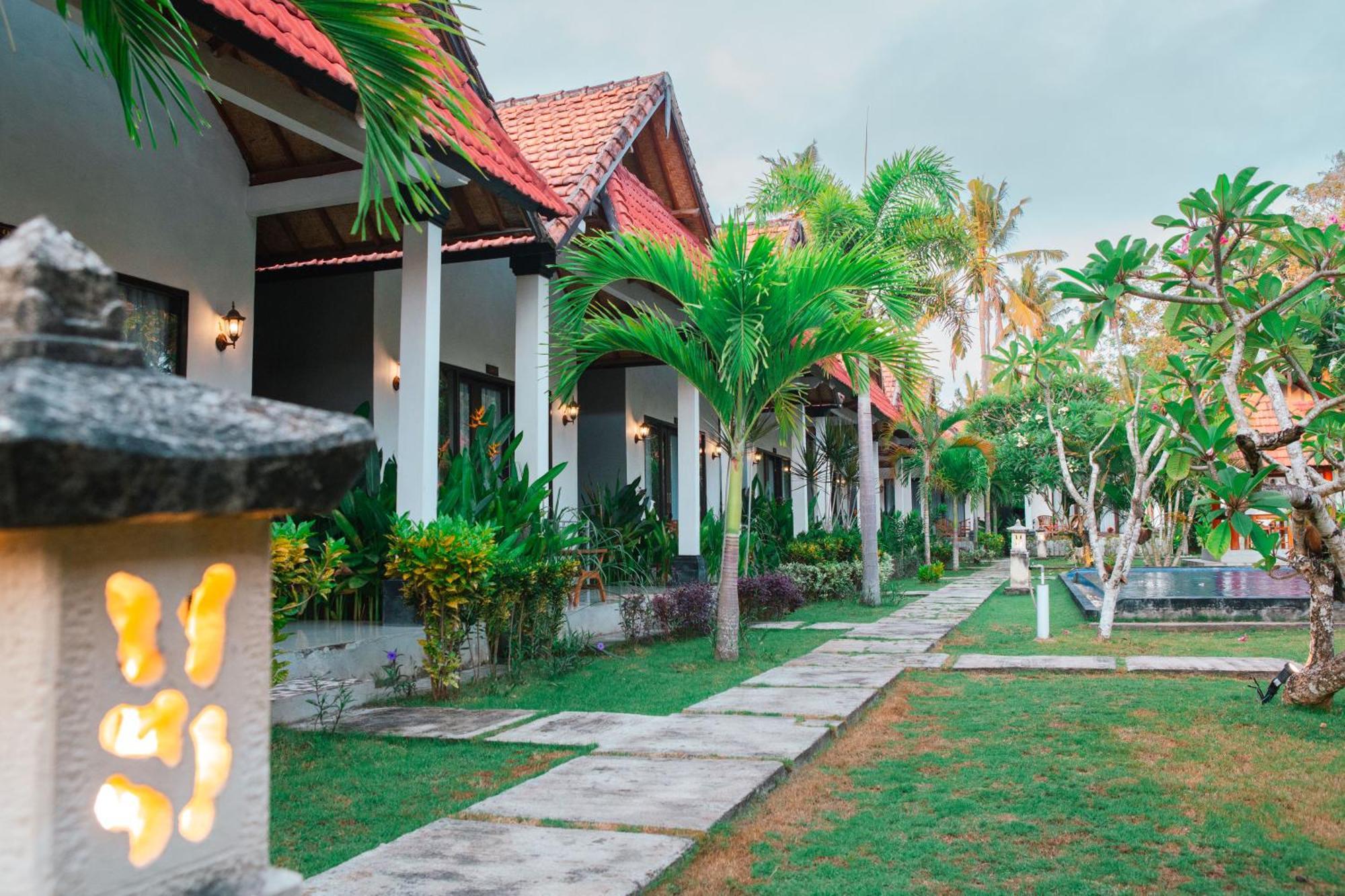 Sawit Garden Cottages Toyapakeh Ngoại thất bức ảnh